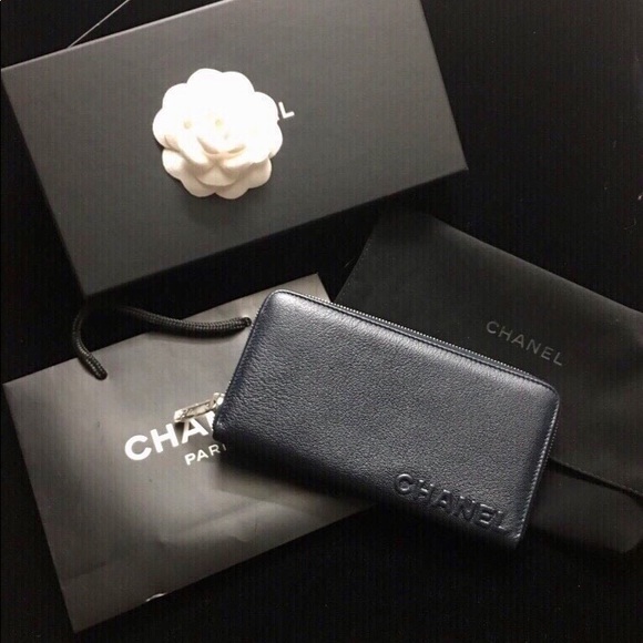 🖤Chanel💕RARE💕design caviar wallet